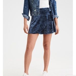 American Eagle Velvet Wrap Skirt (PINK)